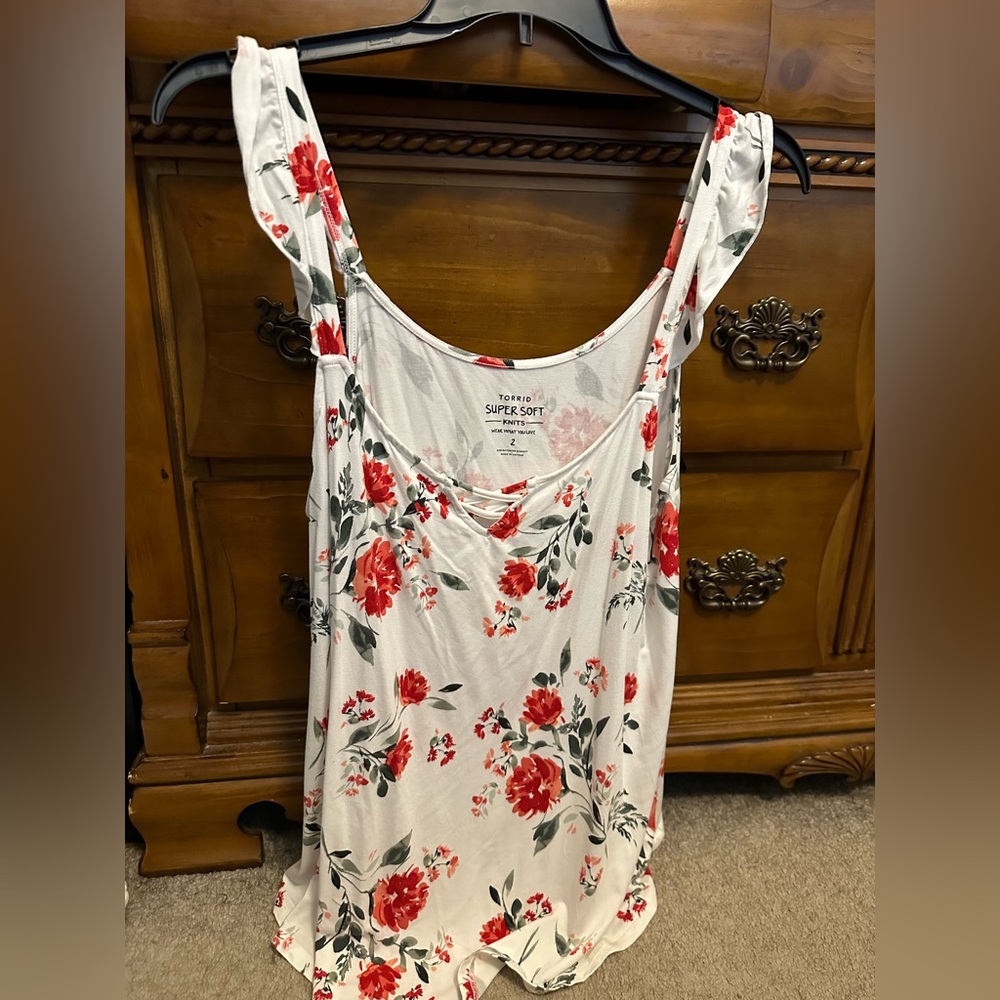 Torrid 2 tank top floral